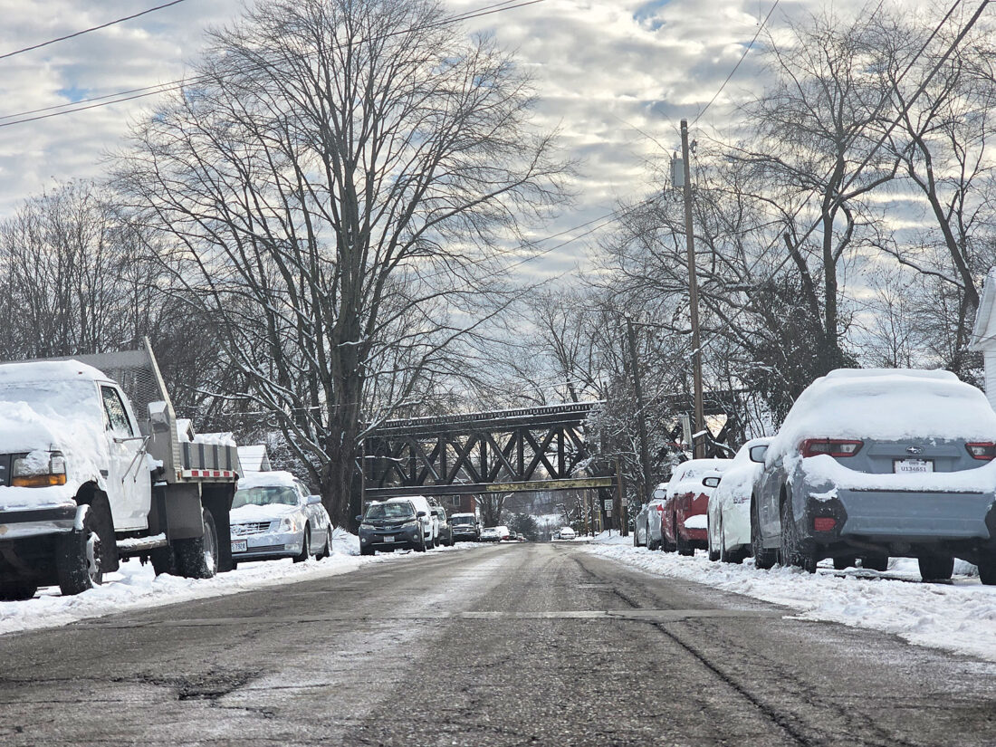 Snow, ice create difficulties across Mid-Ohio Valley